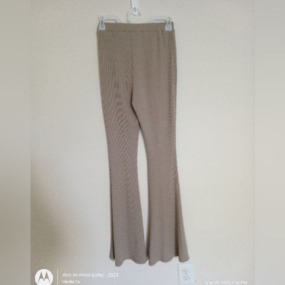Princess Polly Women's Rita Roberts Knit Flare Pant Bootcut Ribbed Tan Size XS 2 - Picture 6 of 7